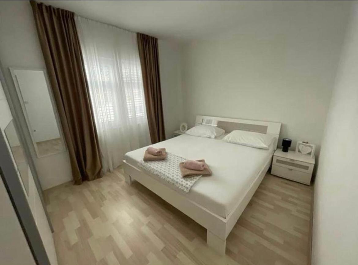 Апартаменты Apartman Kurtov Пакоштане Экстерьер фото